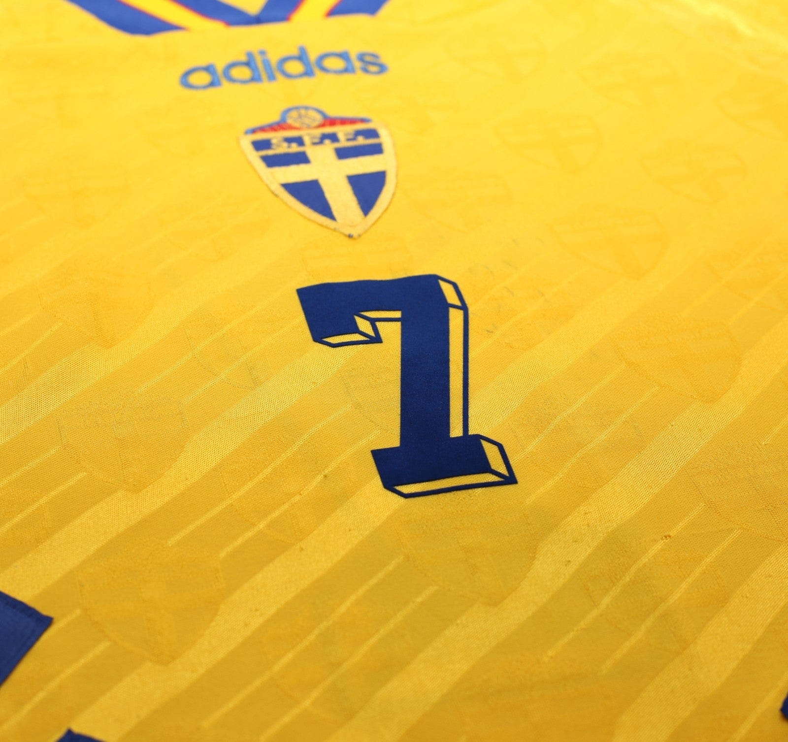 1994/95 LARSSON #7 Sweden Vintage adidas WC 94 Home Football Shirt (XL)