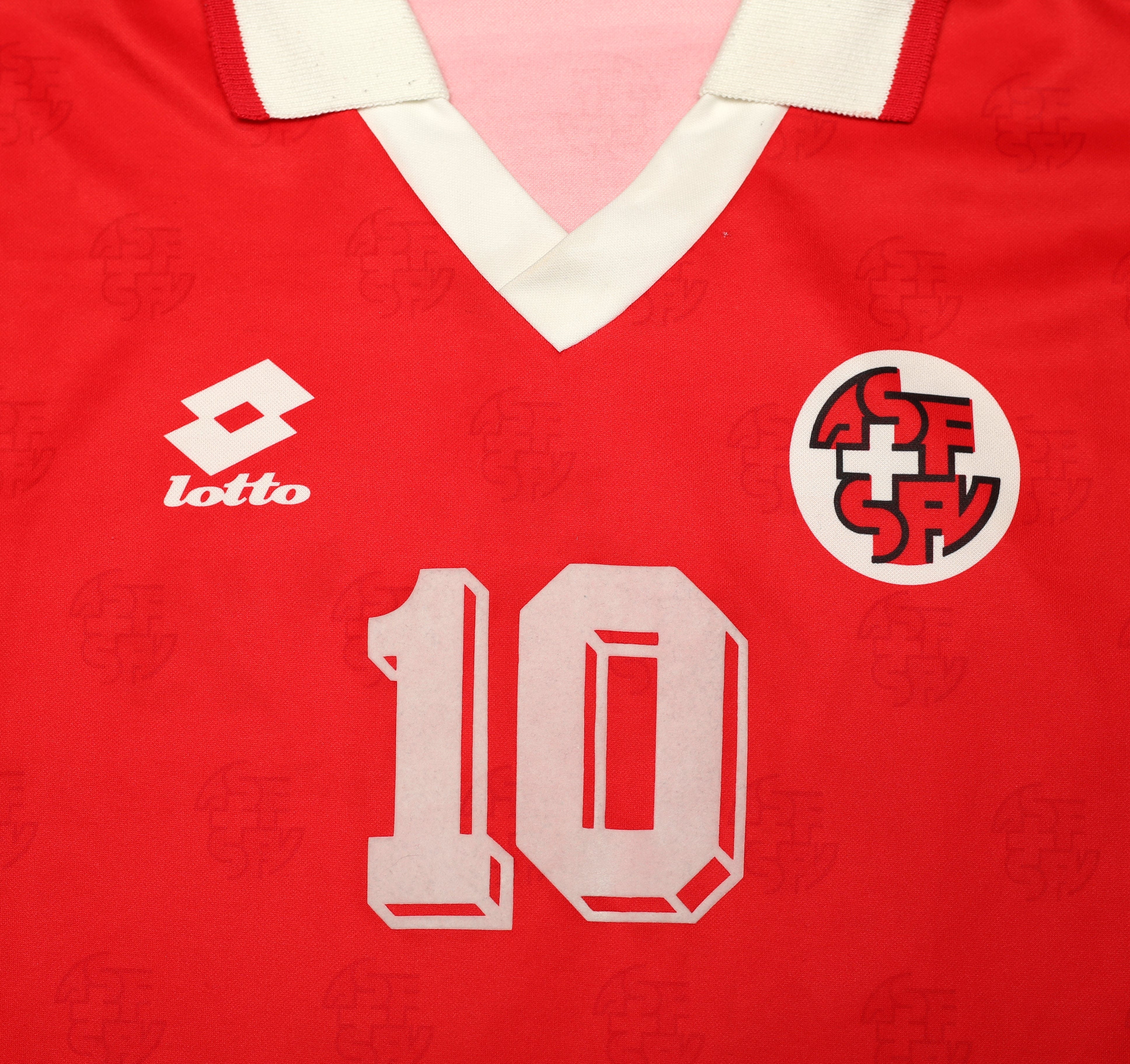 1994/96 #10 SWITZERLAND Vintage Lotto Home Football Shirt (L)