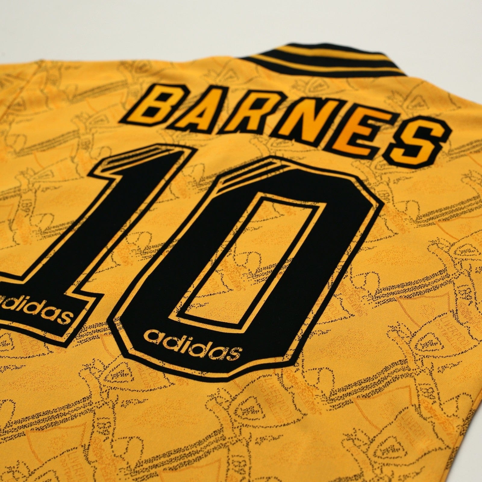 1994/96 Barnes #10 Liverpool Vintage adidas Third Football Shirt (S)