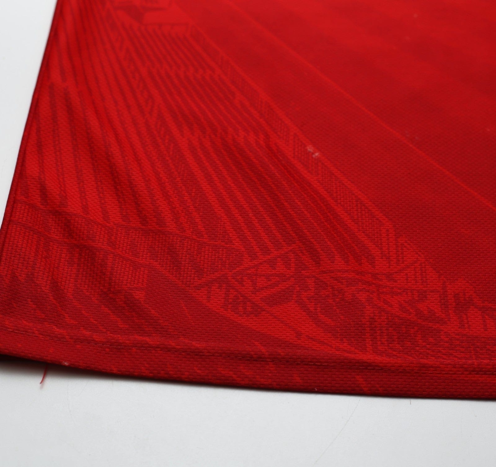 1994/96 CANTONA #7 Manchester United Vintage Umbro Football Shirt (L)