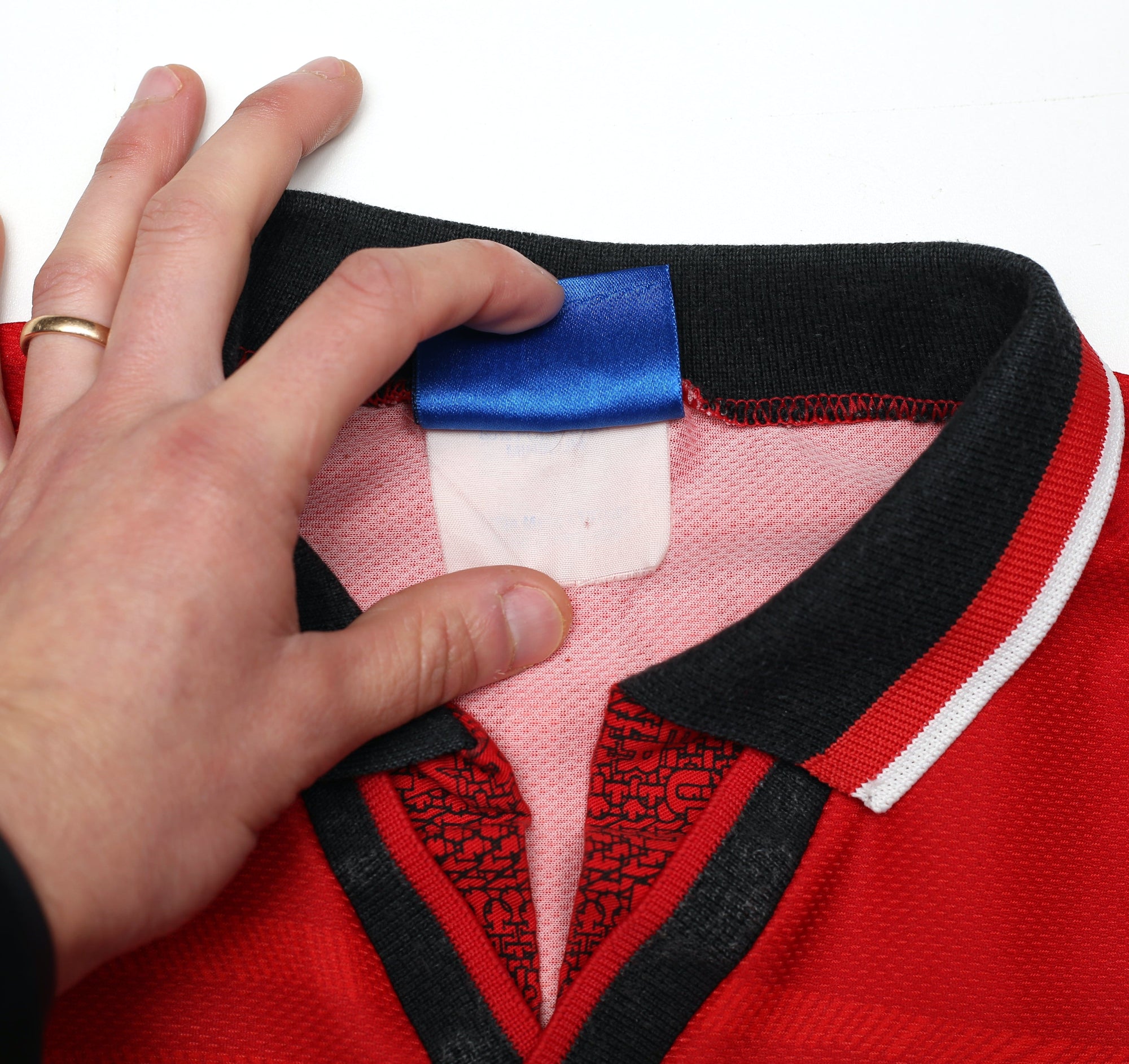 1994/96 CANTONA #7 Manchester United Vintage Umbro Football Shirt (L)