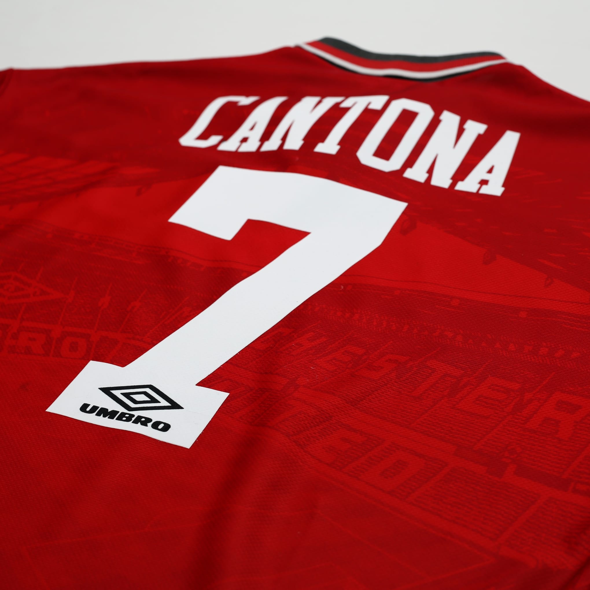1994/96 Cantona #7 Manchester United Vintage Umbro Football Shirt (L)