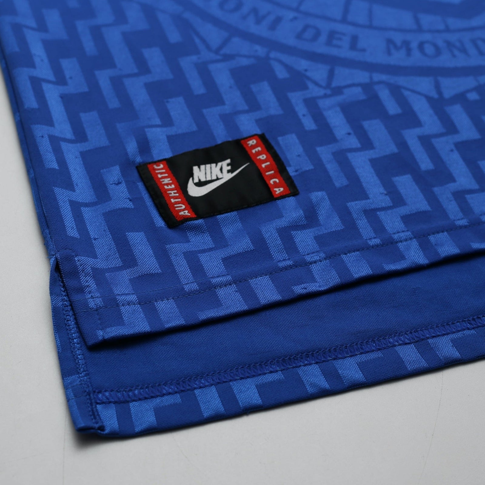 1994/96 Italy Vintage Nike Home Football Shirt (M) EURO 96 Qualifiers