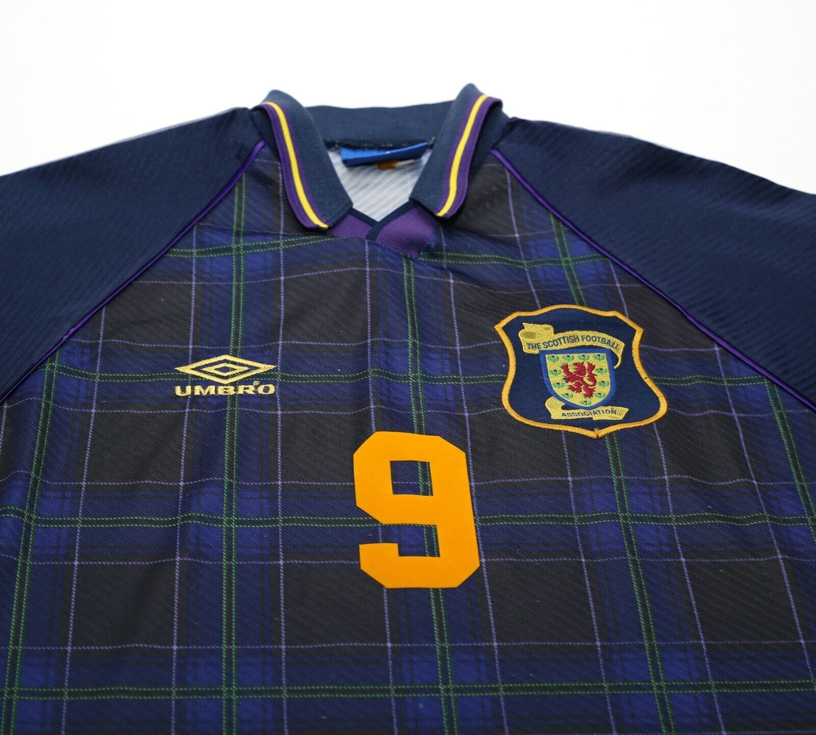 1994/96 McCOIST #9 Scotland Vintage Umbro Home Football Shirt (L) Euro 96