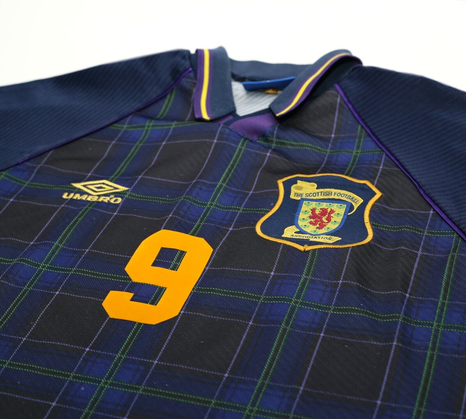 1994/96 McCOIST #9 Scotland Vintage Umbro Home Football Shirt (L) Euro 96