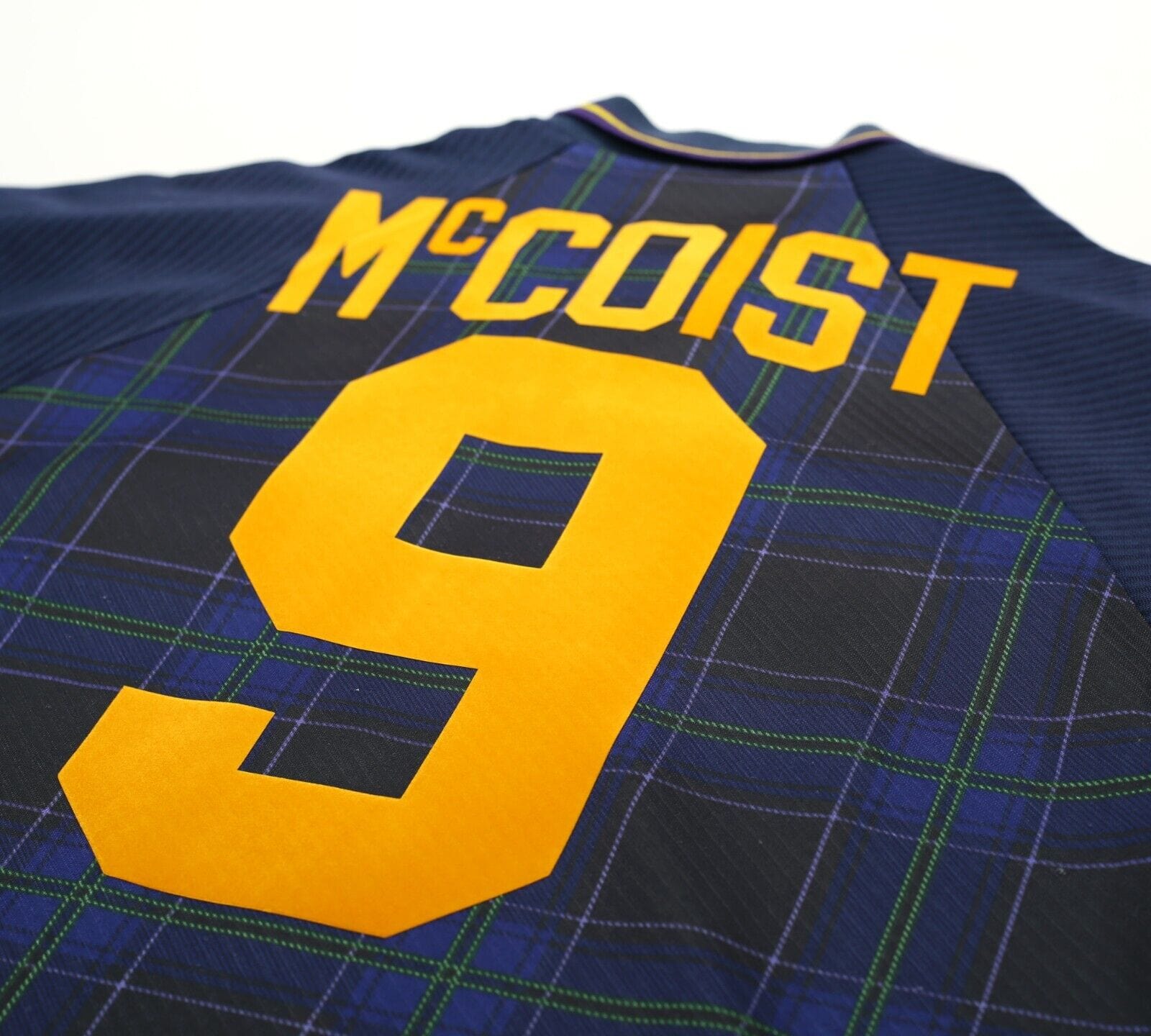 1994/96 McCOIST #9 Scotland Vintage Umbro Home Football Shirt (L) Euro