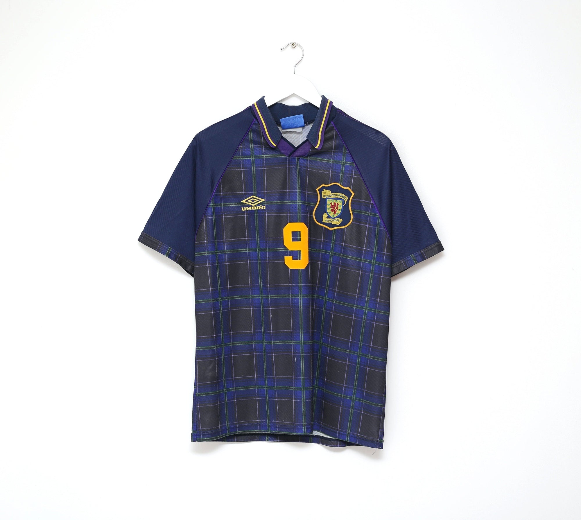 1994/96 McCOIST #9 Scotland Vintage Umbro Home Football Shirt (L) Euro 96