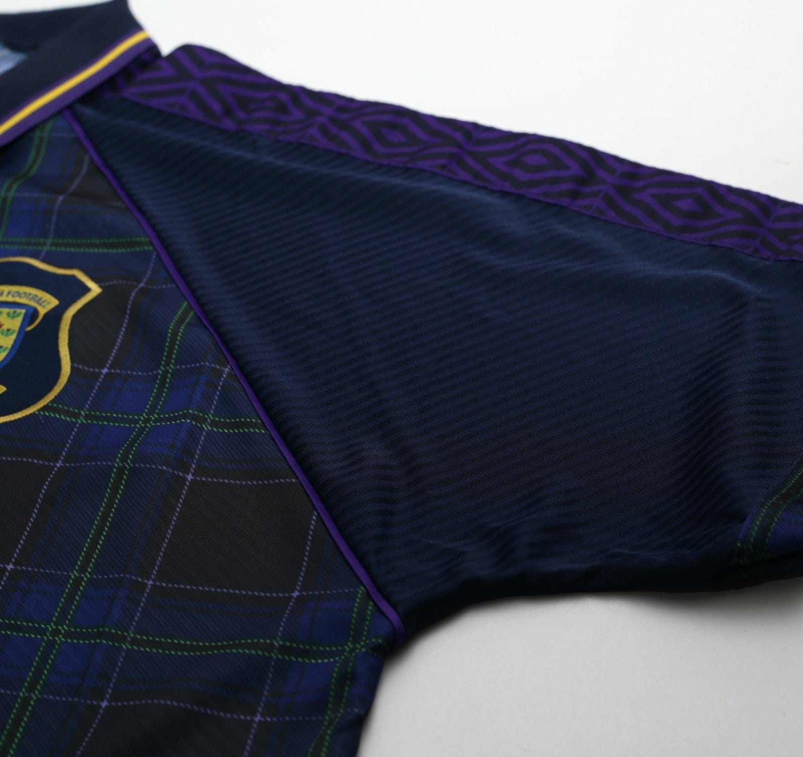 1994/96 McCOIST #9 Scotland Vintage Umbro Home Football Shirt (L/XL) Euro 96