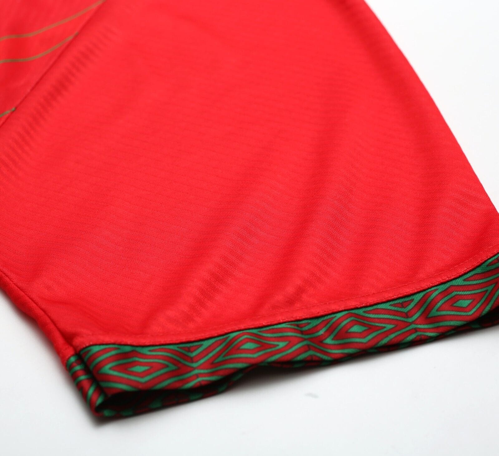 1994/96 RUSH #9 Wales Vintage Umbro Home Football Shirt Jersey (L/XL)