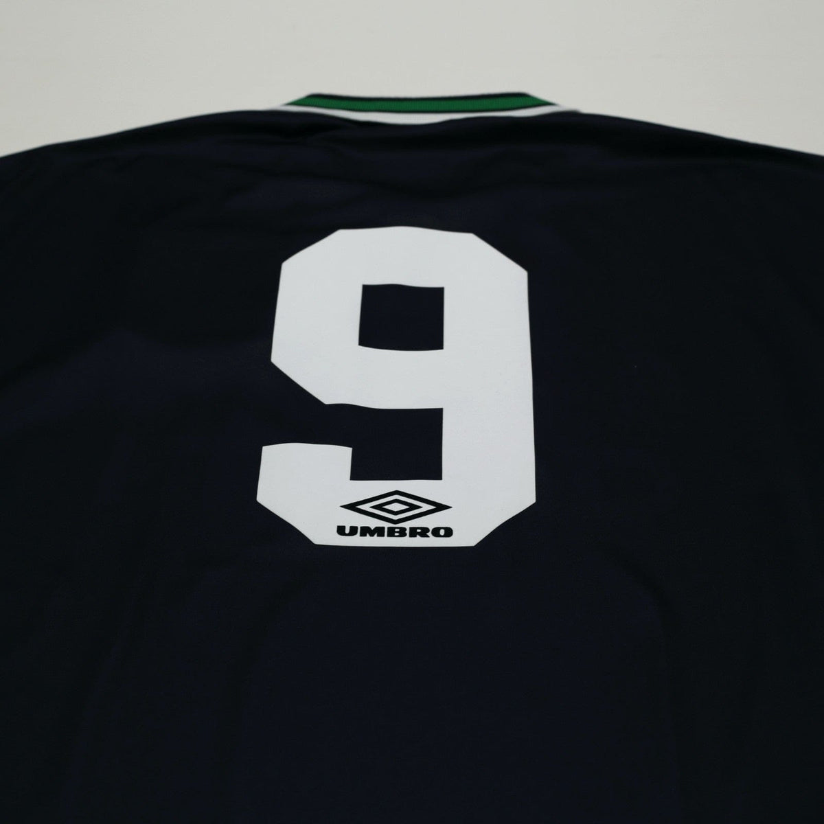 1994/96 Van Hooijdonk #9 Celtic Vintage Umbro Away Football Shirt (L)