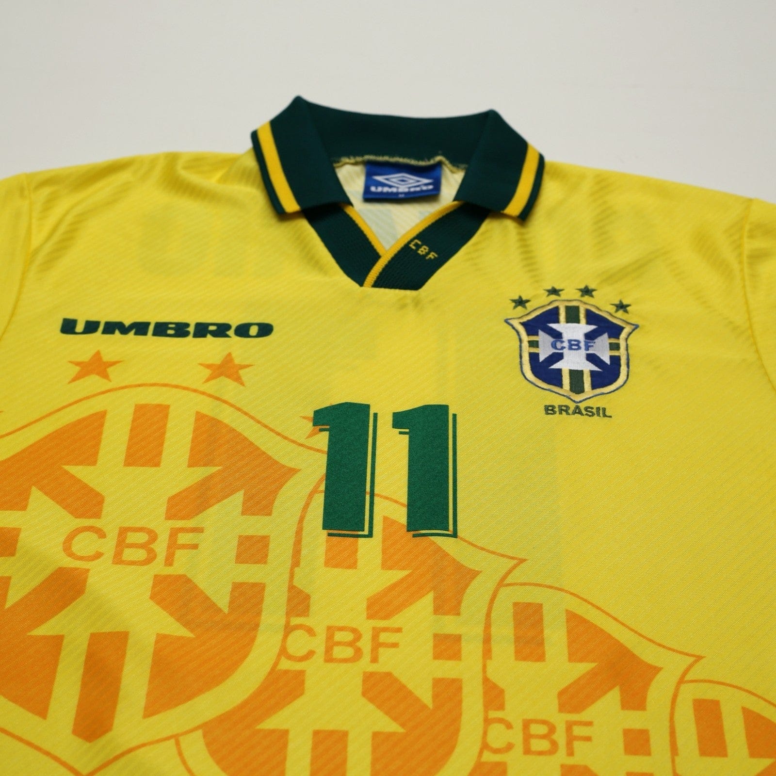 1994/97 Romario #11 Brazil Vintage Umbro Home Football Shirt (M)