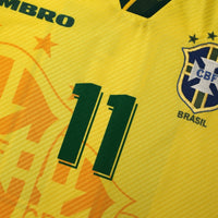 1994/97 Romario #11 Brazil Vintage Umbro Home Football Shirt (M)