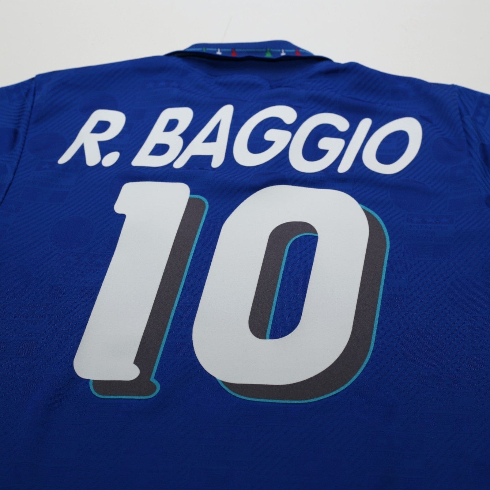 1994 Baggio #10 Italy Vintage Diadora Home Football Shirt (S) USA 94