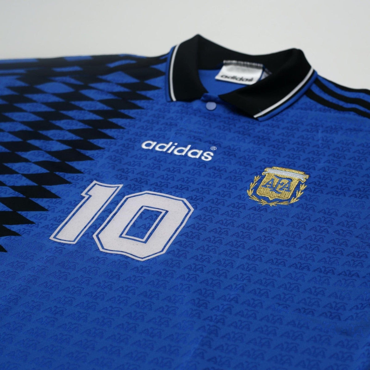 1994 Maradona #10 Argentina Retro adidas Originals Away Football Shirt (M)