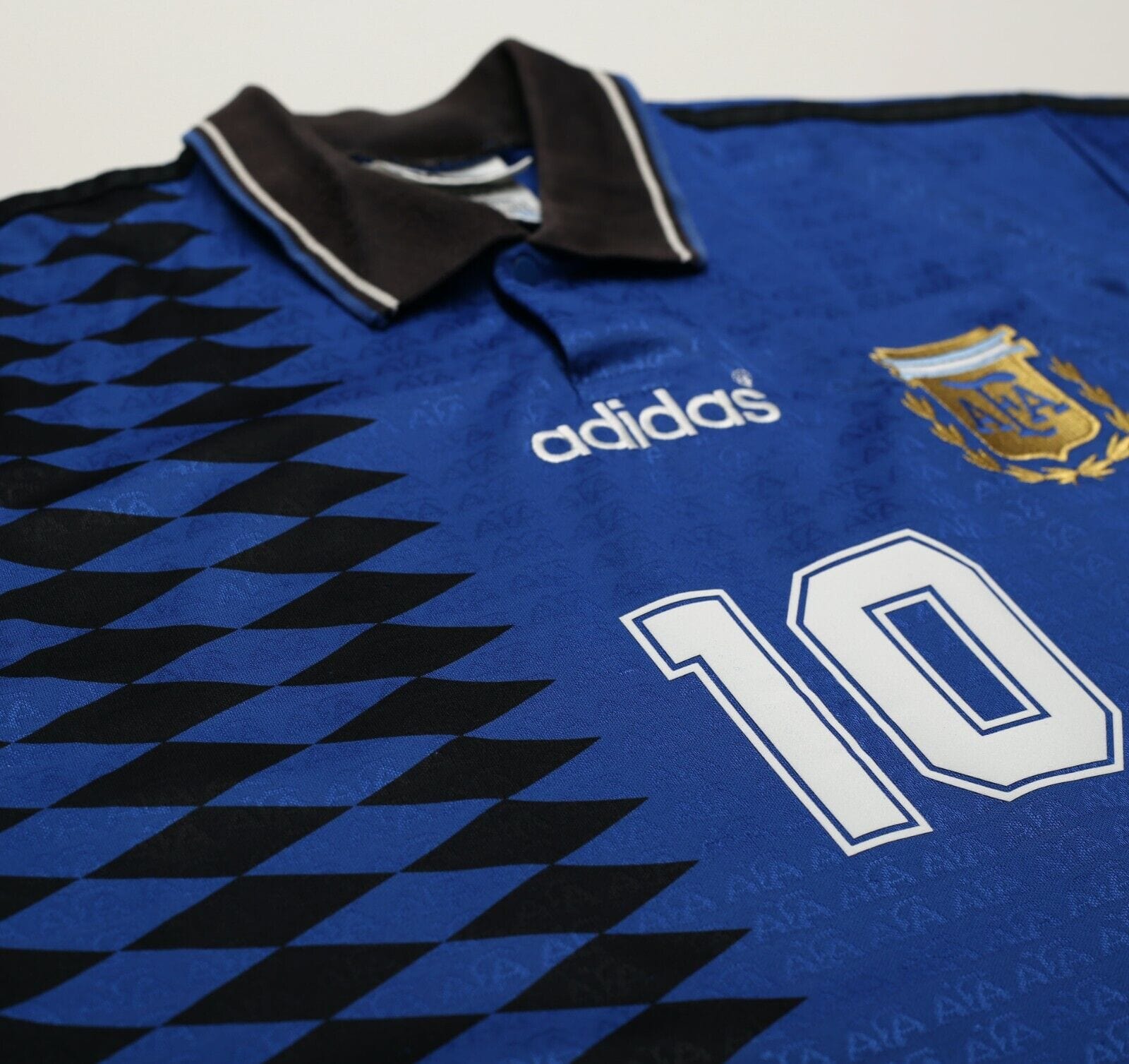 1994 MARADONA #10 Argentina Vintage adidas Away Football Shirt (M) USA 94