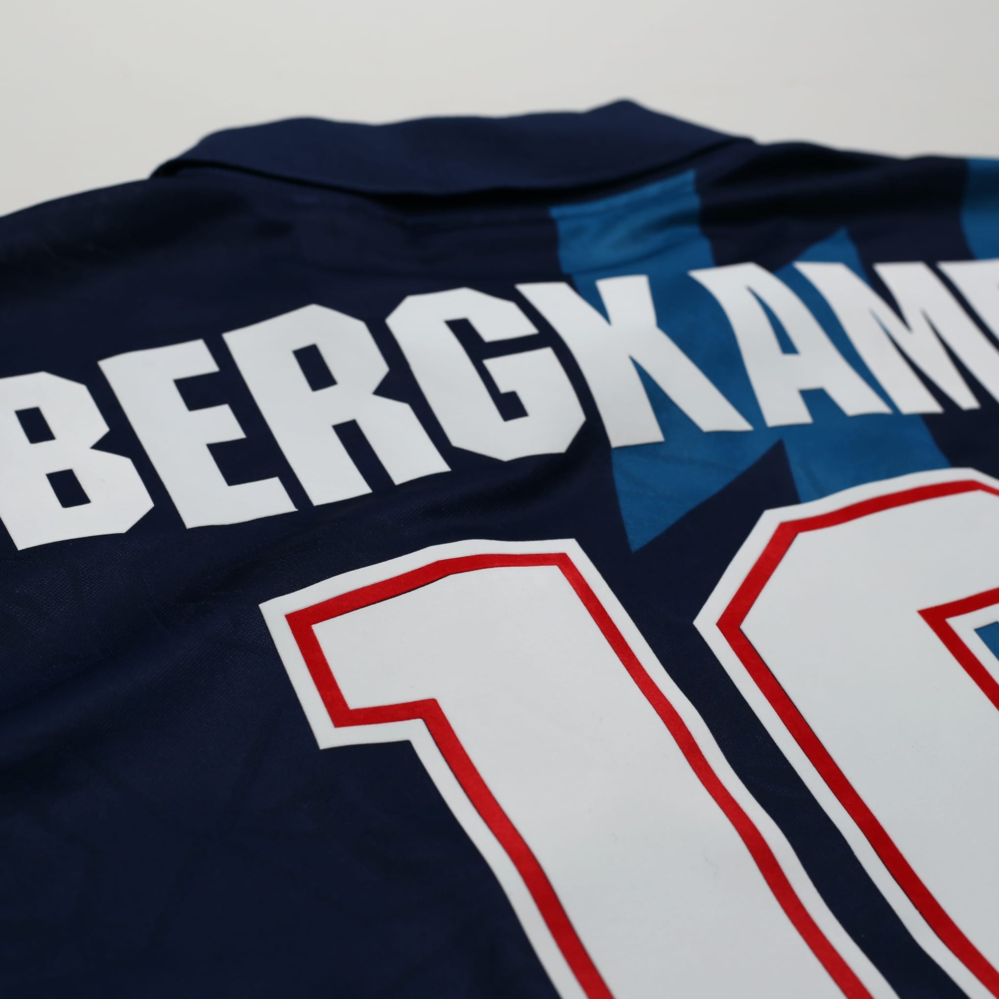 1995/96 Bergkamp #10 Arsenal Vintage Nike Away Football Shirt (XL)