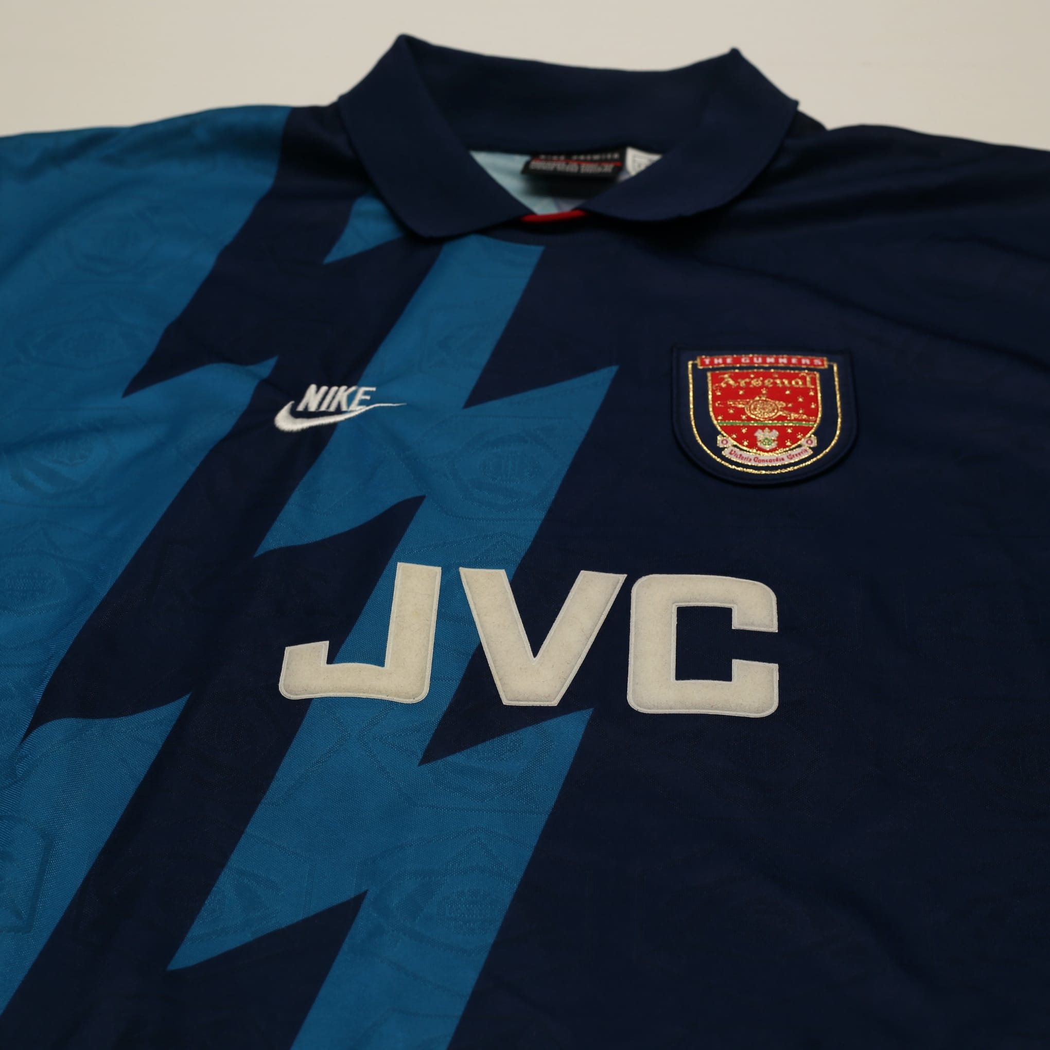 1995/96 Bergkamp #10 Arsenal Vintage Nike Away Football Shirt (XL)