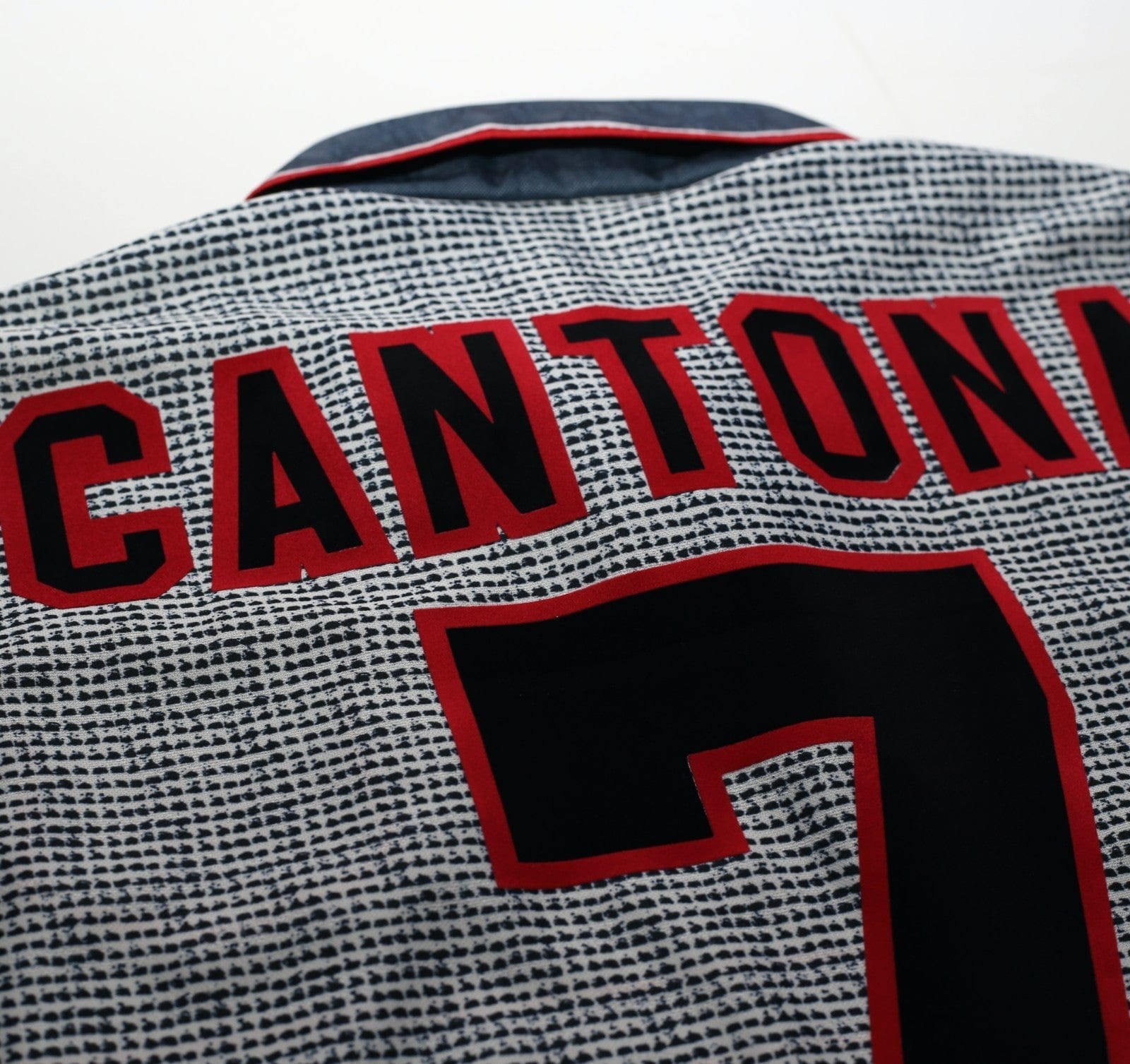 1995/96 CANTONA #7 Manchester United Vintage Umbro Away Football Shirt (M)