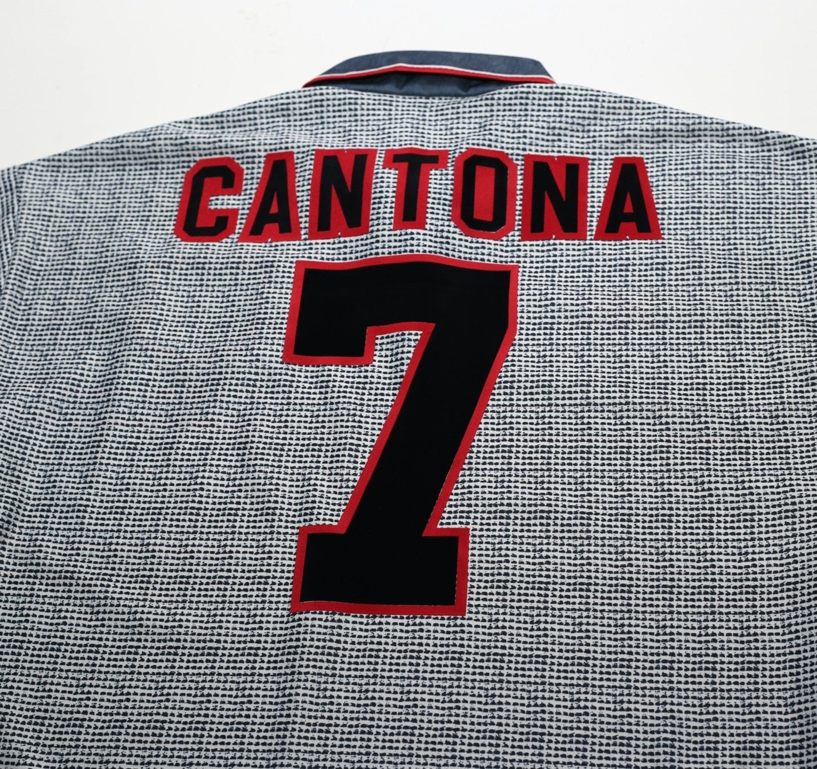 1995/96 CANTONA #7 Manchester United Vintage Umbro Away Football Shirt (M)