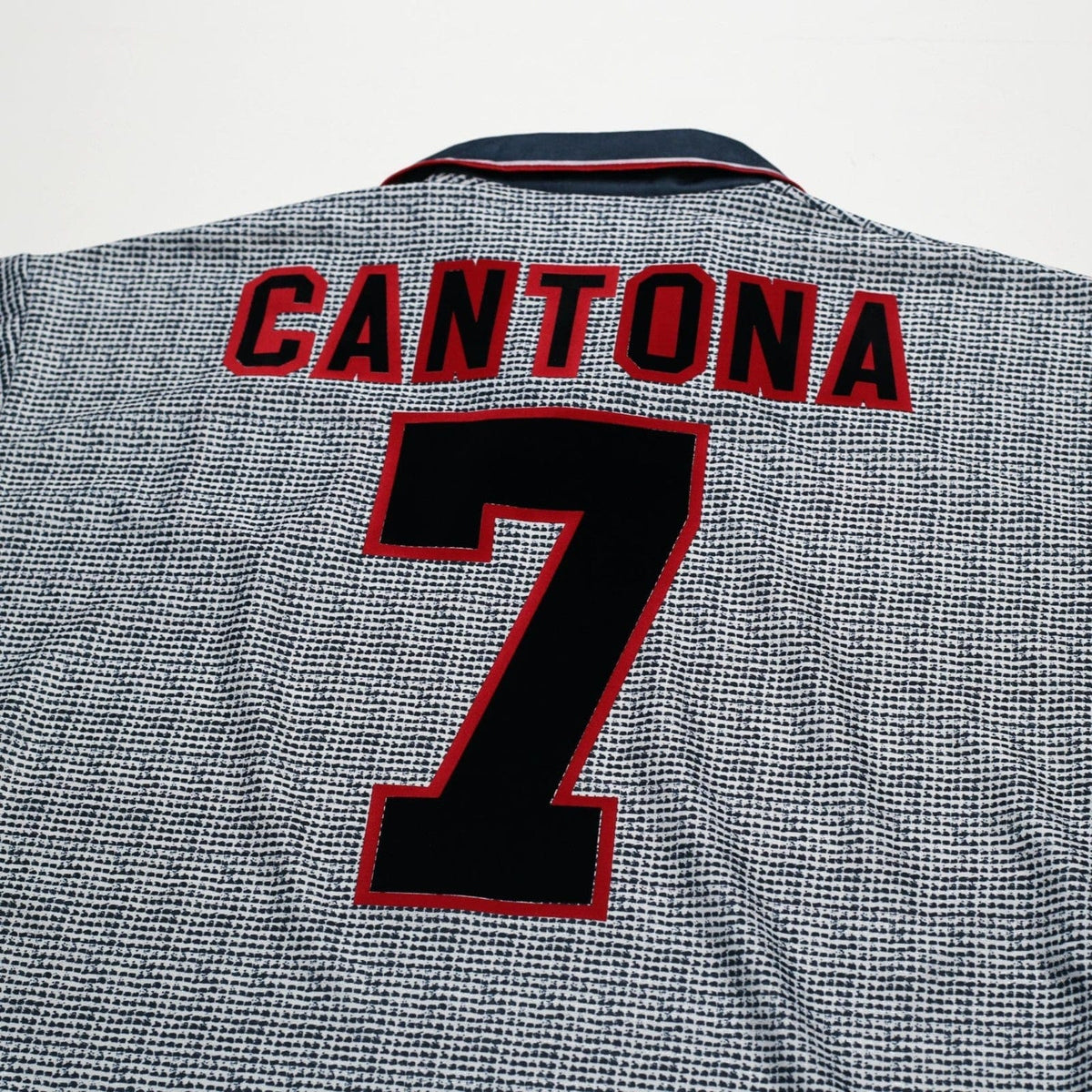 1995/96 Cantona #7 Manchester United Vintage Umbro Away Football Shirt (M)