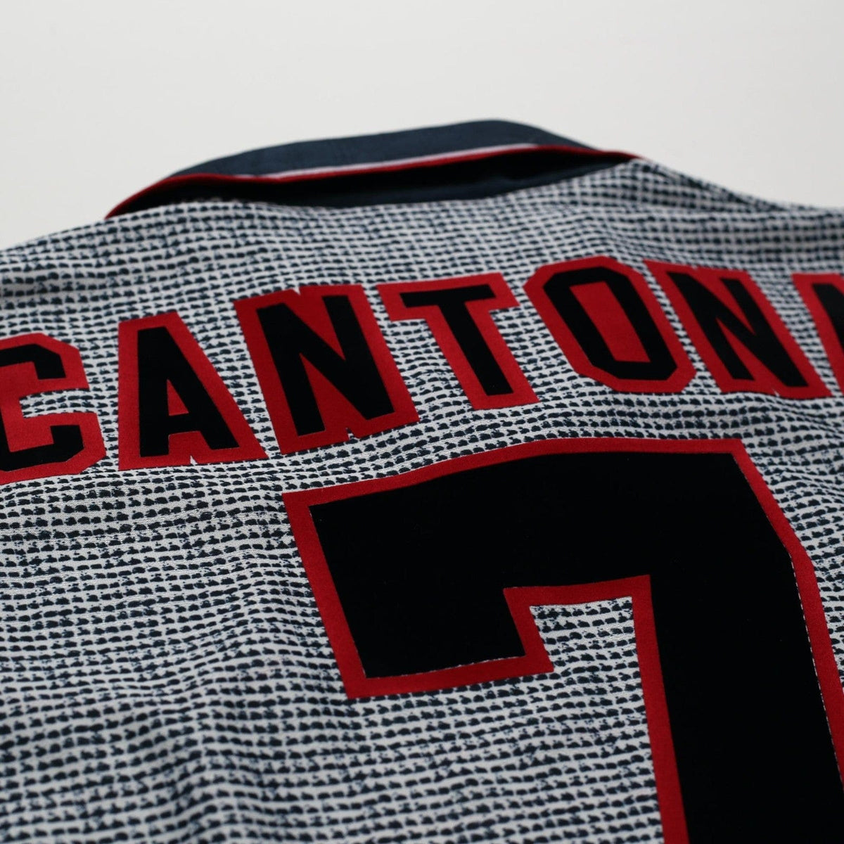 1995/96 Cantona #7 Manchester United Vintage Umbro Away Football Shirt (M)