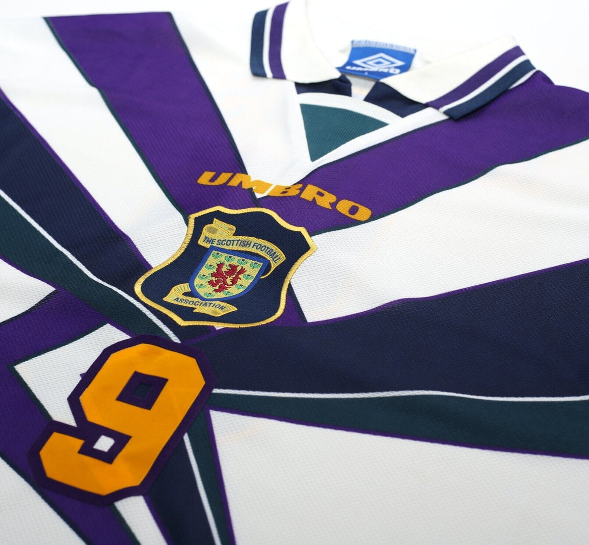 1995/96 McCOIST #9 Scotland Vintage Umbro Away Football Shirt (L) Euro 96
