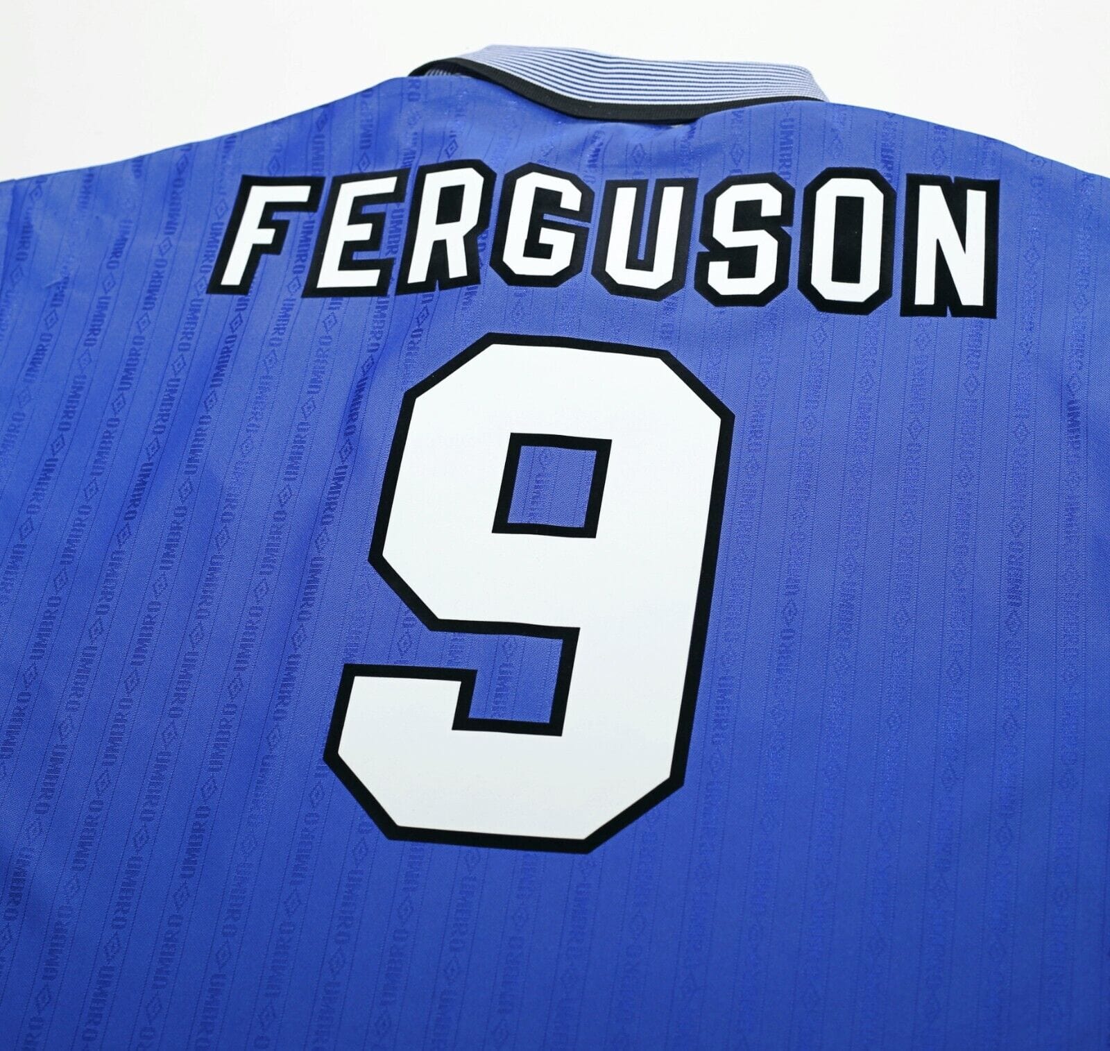 1995/97 FERGUSON #9 Everton Vintage Umbro HOME Football Shirt (L)