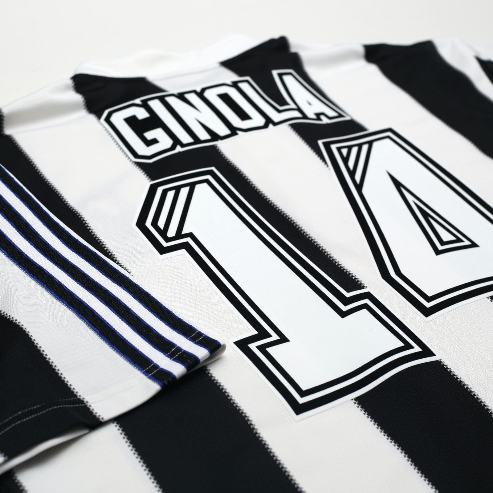 1995/97 Ginola #14 Newcastle United Retro adidas Football Shirt (XL)