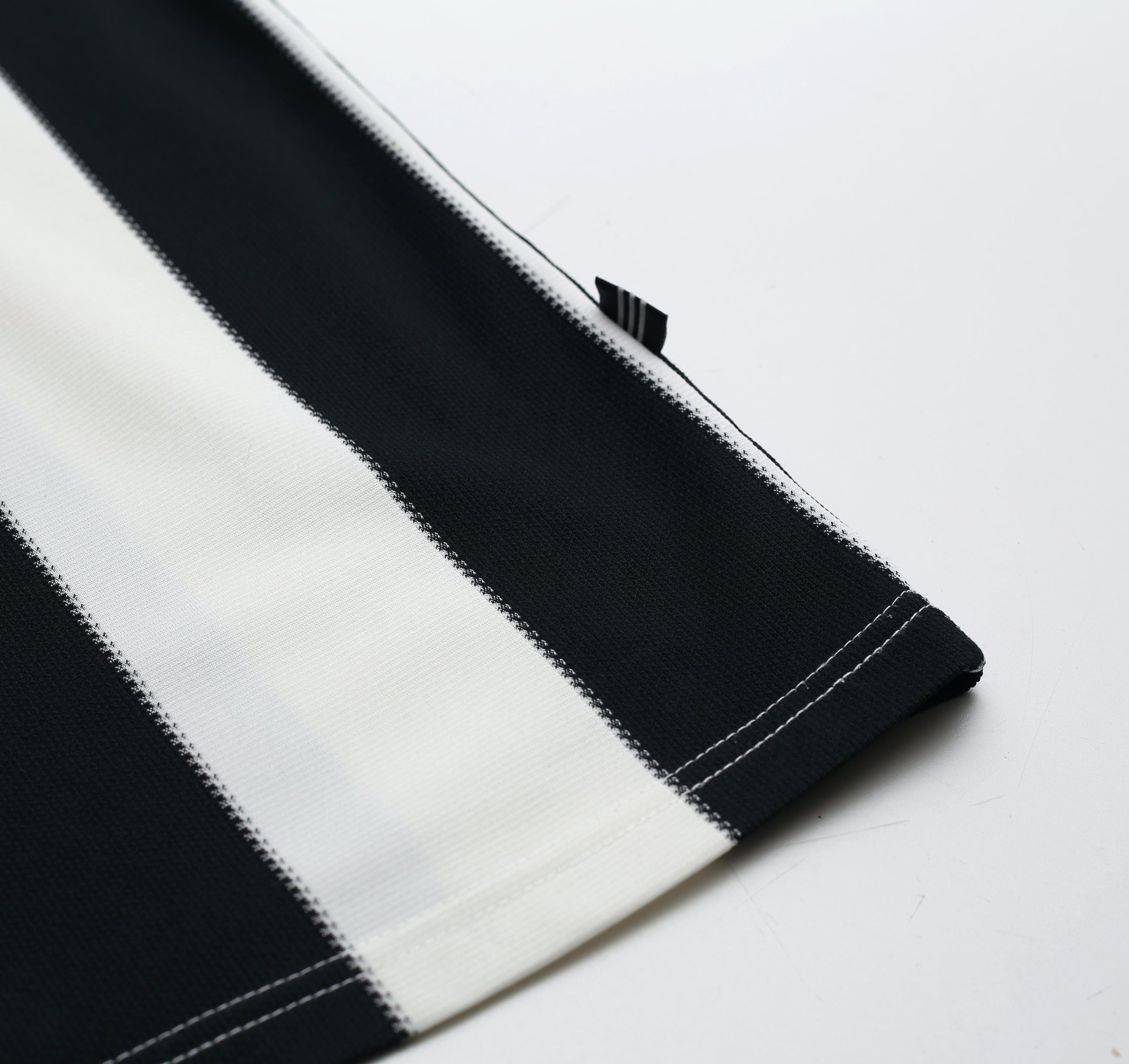 1995/97 GINOLA #14 Newcastle United Vintage adidas Home Football Shirt (S)