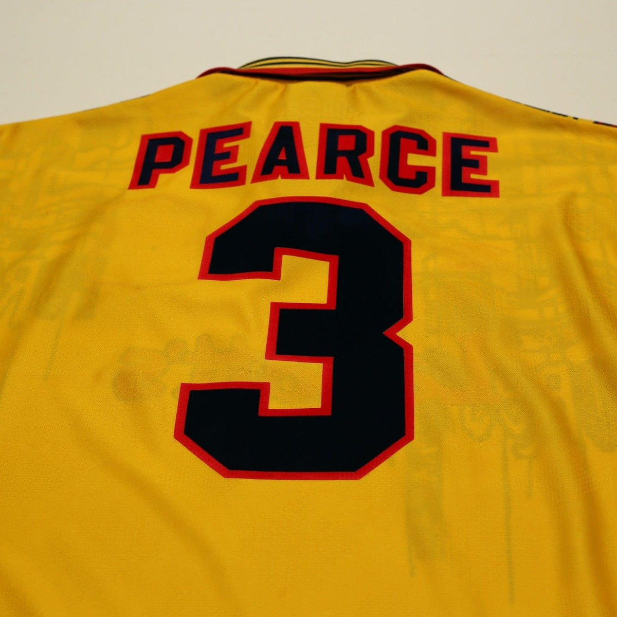 1995/97 Pearce #3 Nottingham Forest Vintage Away Football Shirt (L)