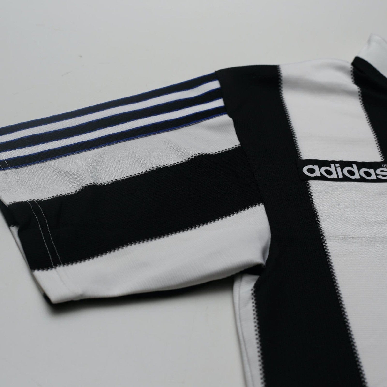 1995/97 Shearer #9 Newcastle United Retro adidas Football Shirt (S) BNWT