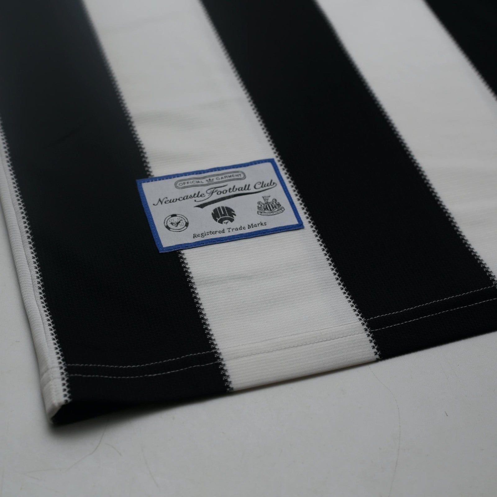 1995/97 Shearer #9 Newcastle United Retro adidas Football Shirt (S) BNWT