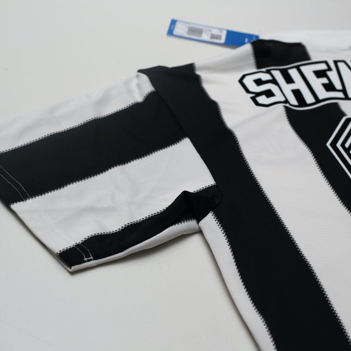 1995/97 Shearer #9 Newcastle United Retro adidas Football Shirt (S) BNWT