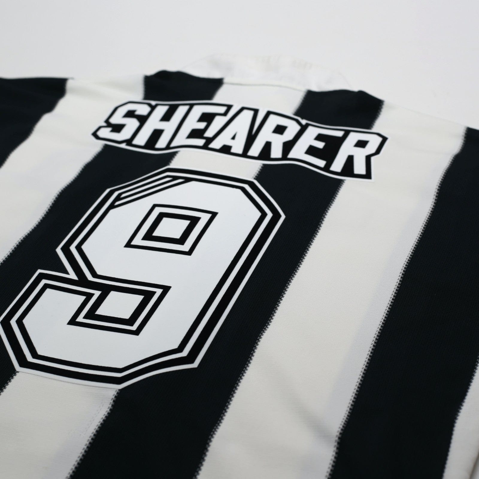 1995/97 Shearer #9 Newcastle United Vintage adidas Football Shirt (M)