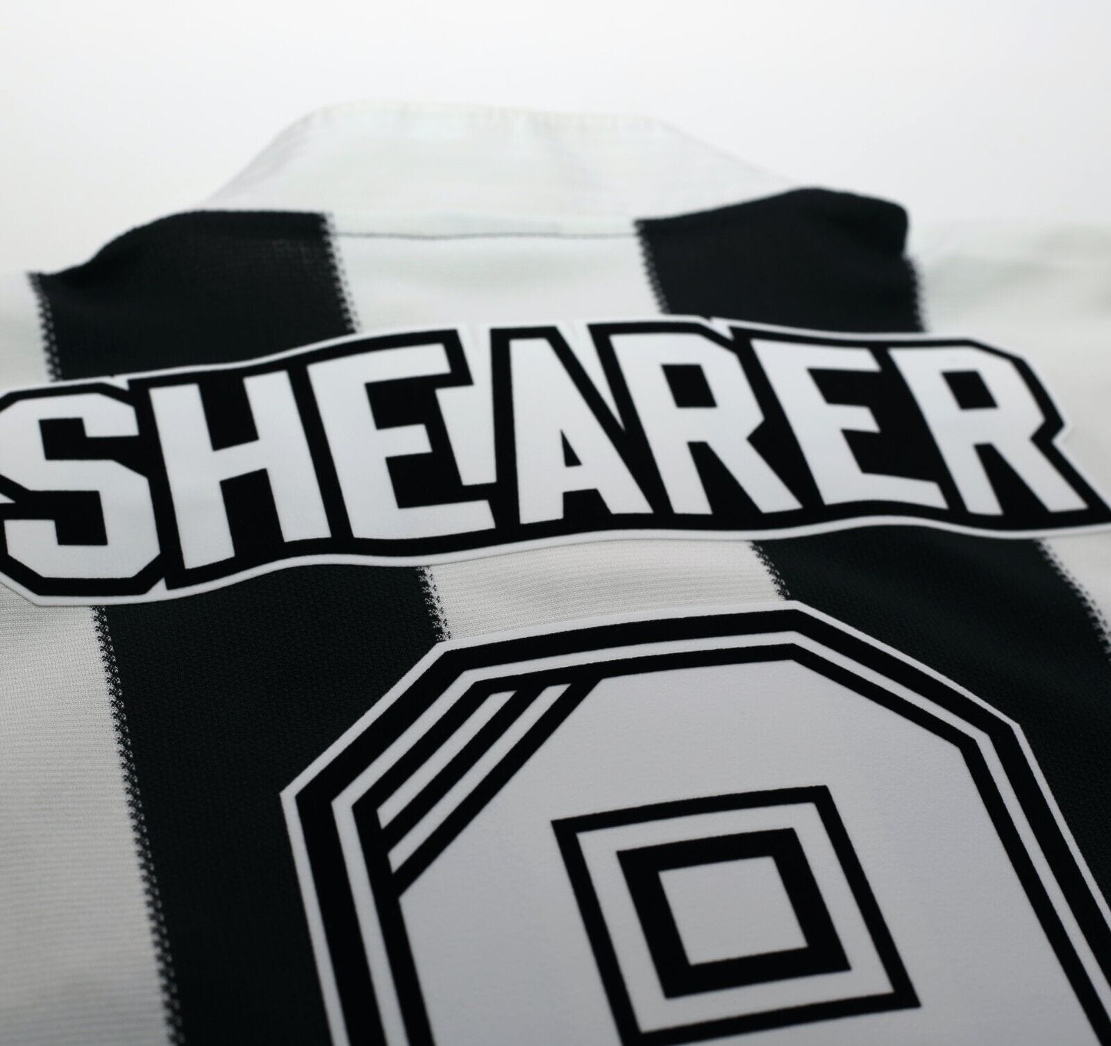 1995/97 SHEARER #9 Newcastle United Vintage adidas Home Football Shirt (L)