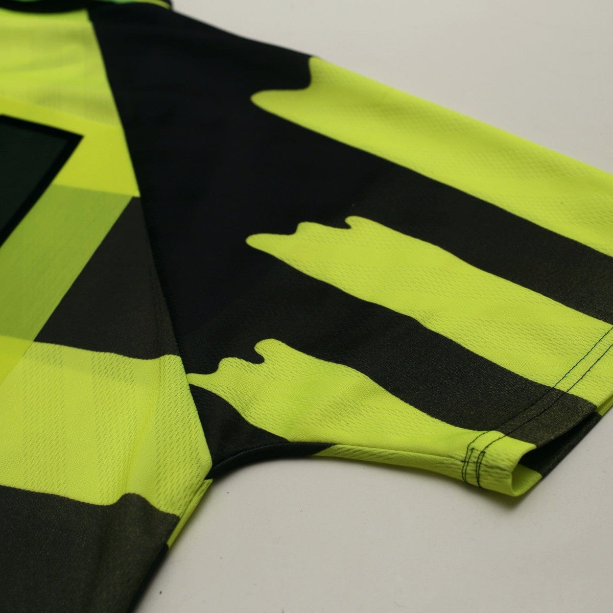 1996/97 Cadete #11 Celtic Vintage Umbro Away Football Shirt (M)