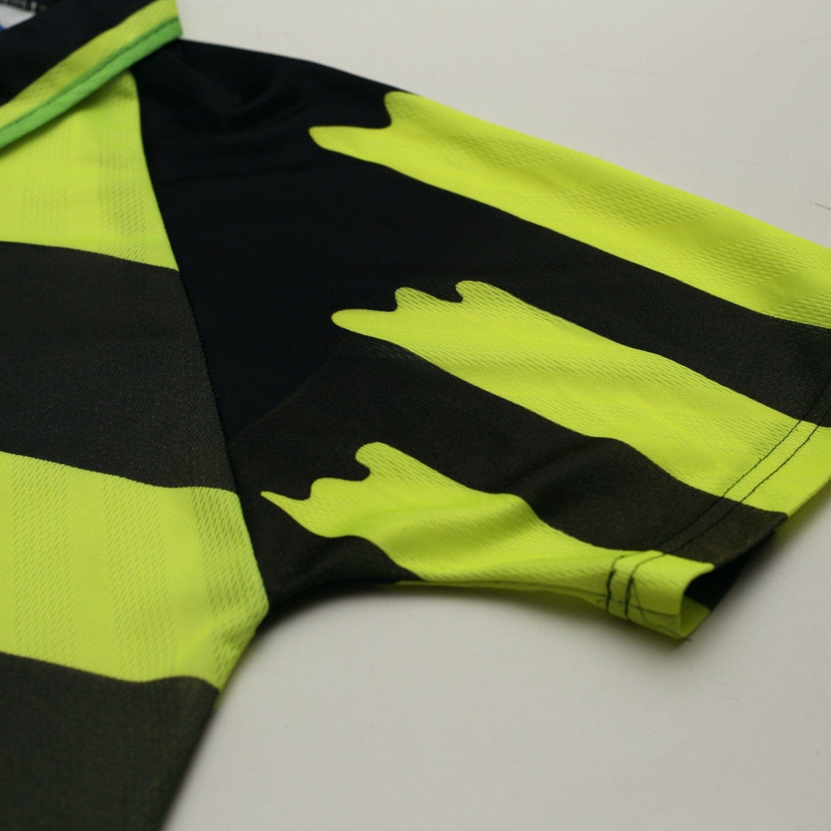 1996/97 Cadete #11 Celtic Vintage Umbro Away Football Shirt (M)