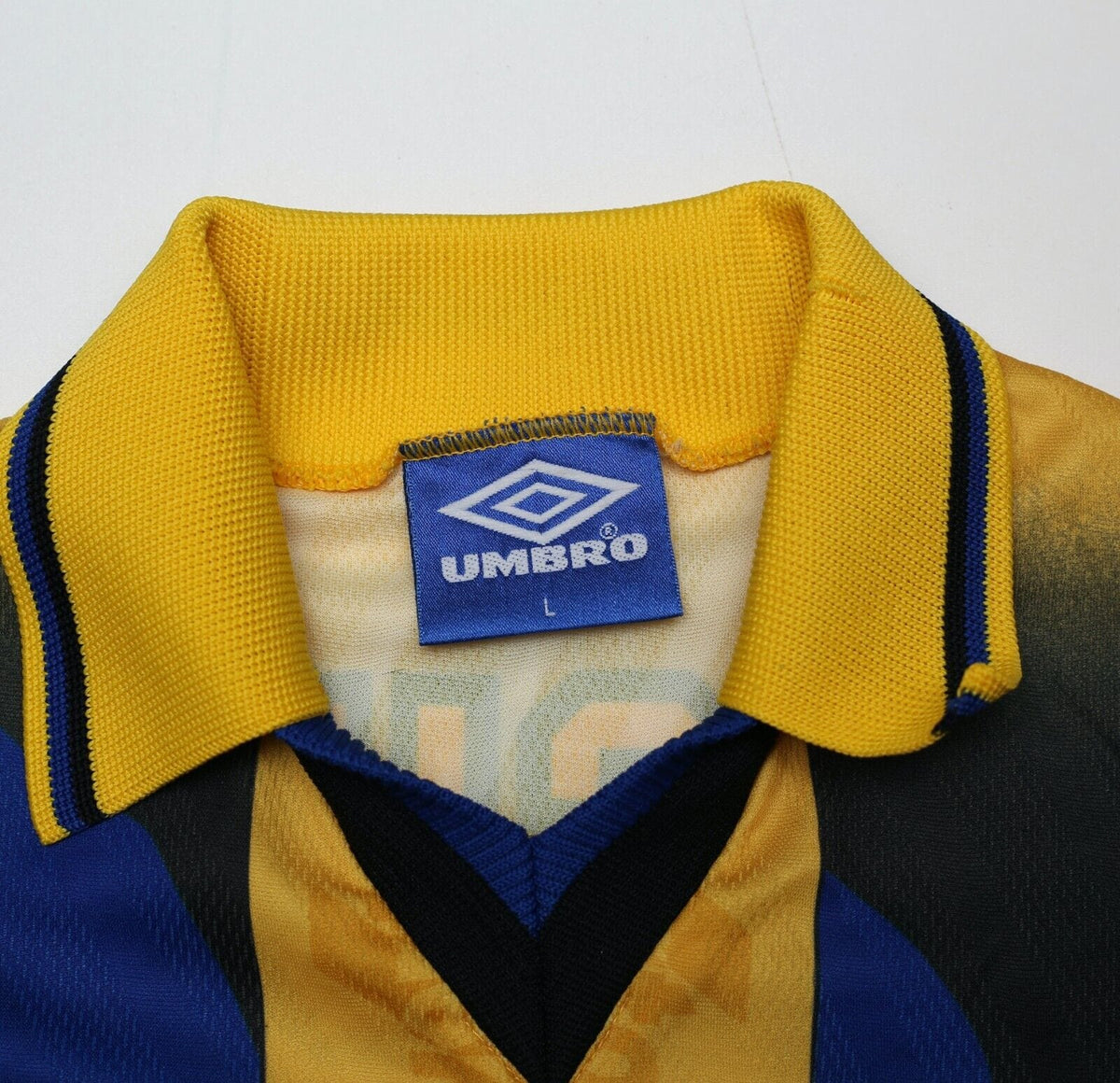 1996/97 FERGUSON #9 Everton Vintage Umbro Away Football Shirt (L)