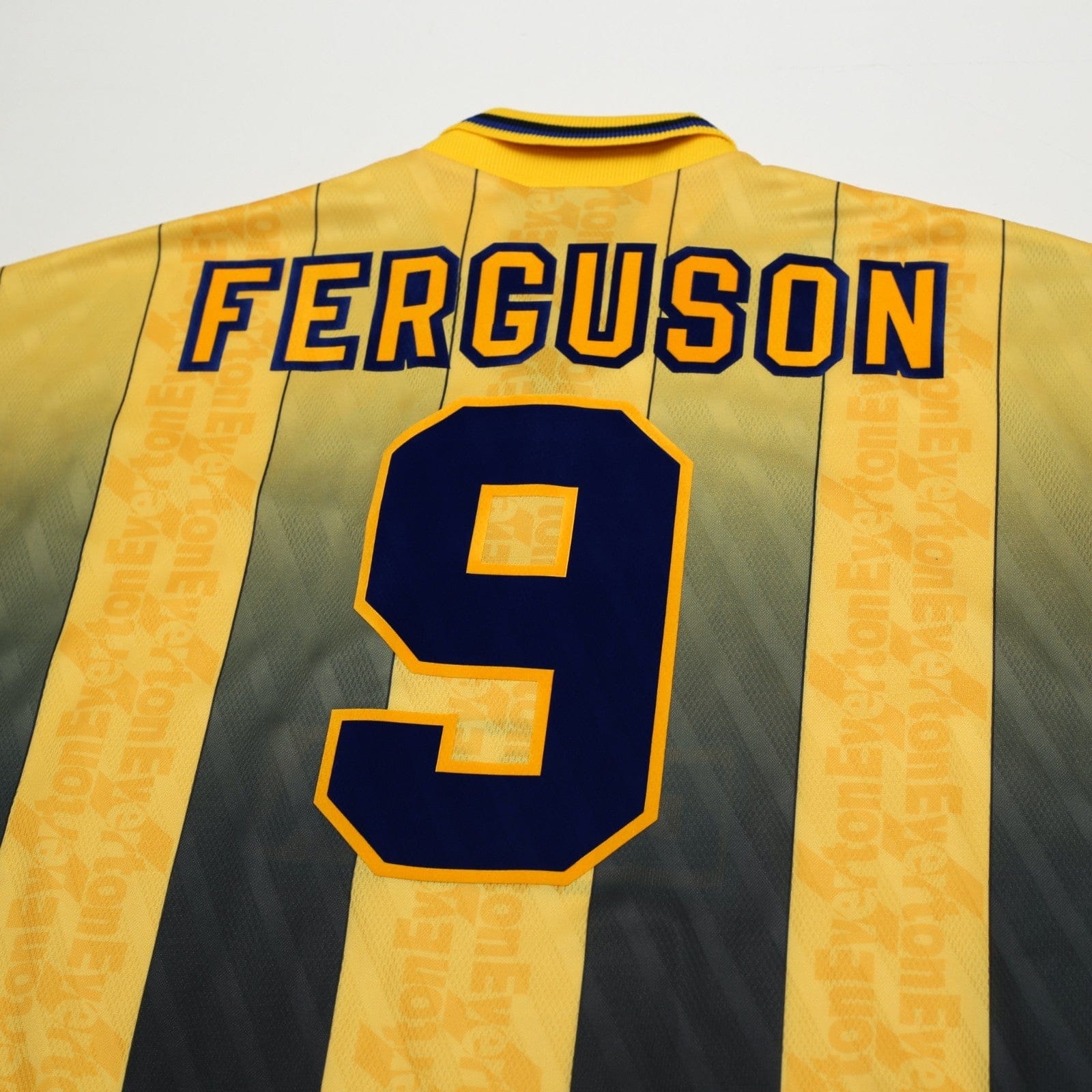 1996/97 Ferguson #9 Everton Vintage Umbro Away Football Shirt (XL)