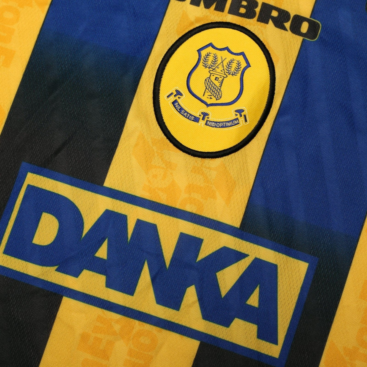 1996/97 Ferguson #9 Everton Vintage Umbro Away Football Shirt (XL)