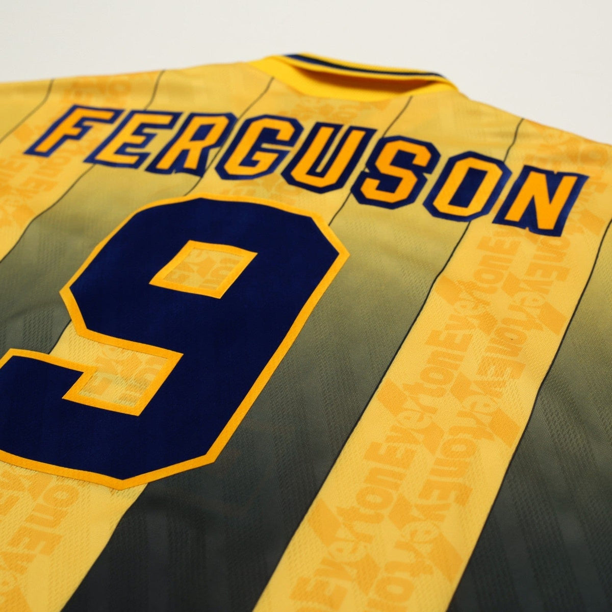 1996/97 Ferguson #9 Everton Vintage Umbro Away Football Shirt (XL)