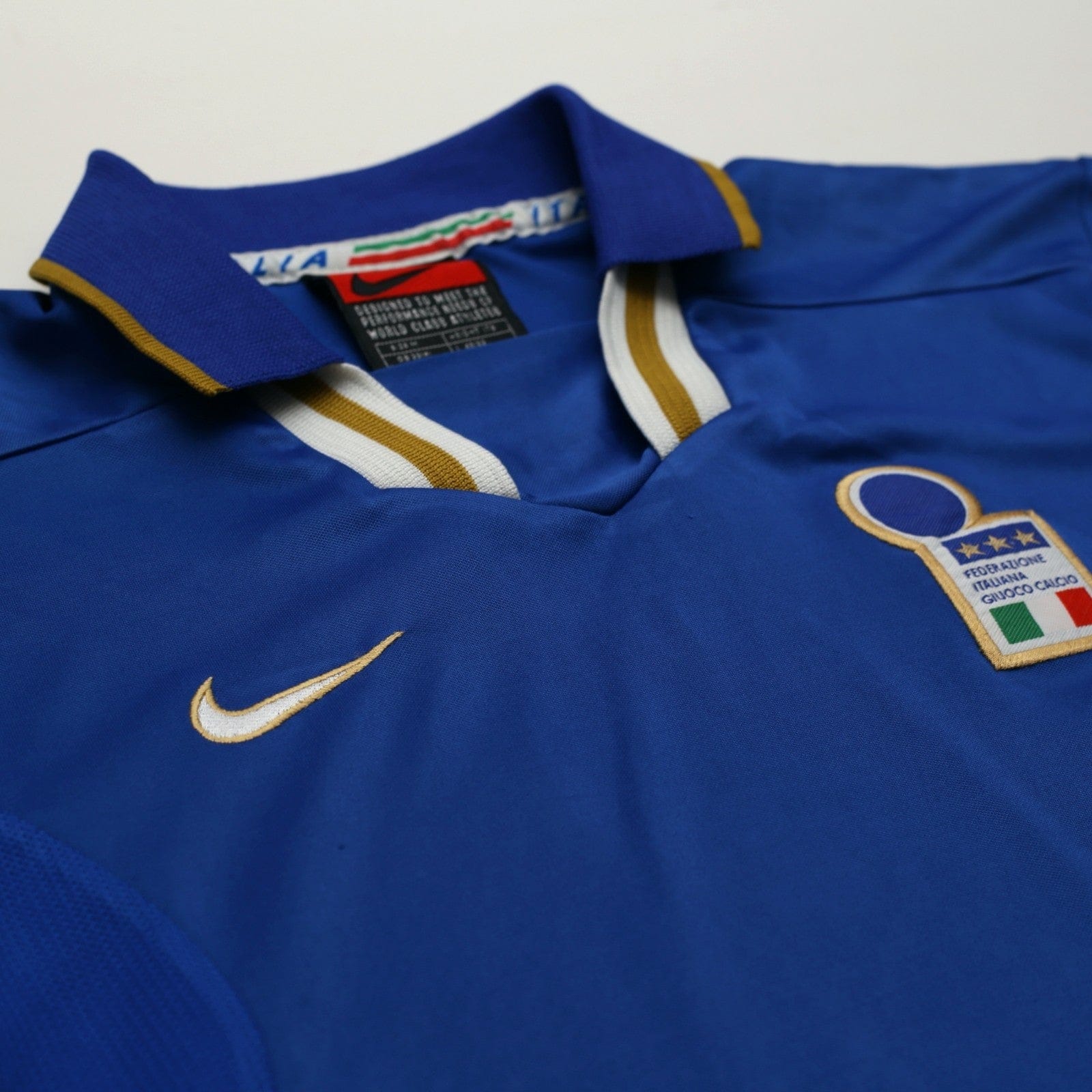 1996/97 Italy Vintage Nike Home Football Shirt (M) Euro 96