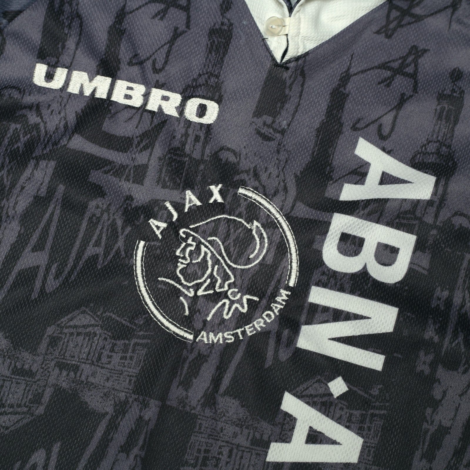 1996/97 Kluivert #9 Ajax Vintage Umbro Away Football Shirt (M)