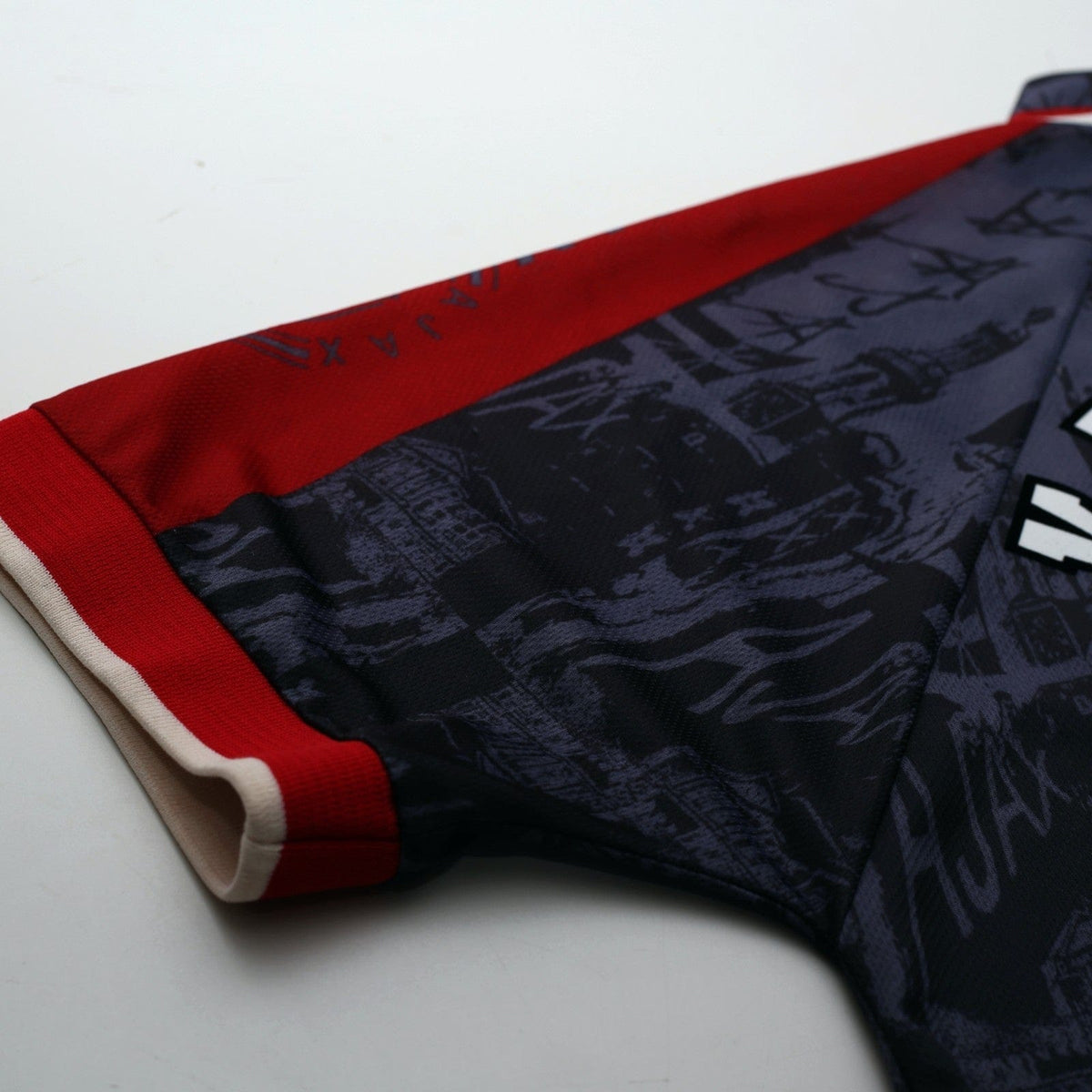 1996/97 Kluivert #9 Ajax Vintage Umbro Away Football Shirt (M)