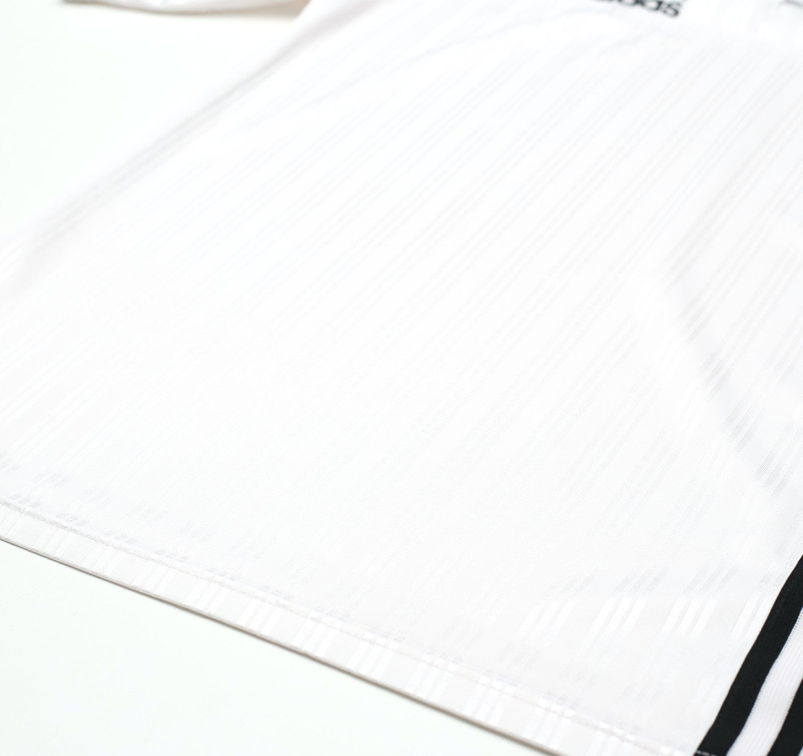 1996/97 NEWCASTLE UNITED Vintage adidas Football Training Shirt (M)