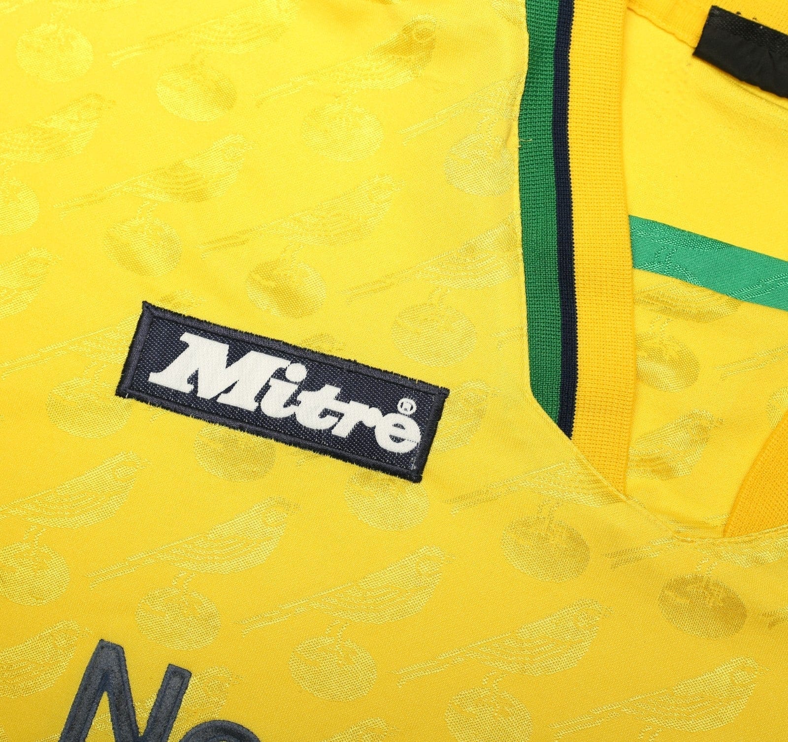 1996/97 NORWICH CITY Vintage Mitre Home Football Shirt (L)