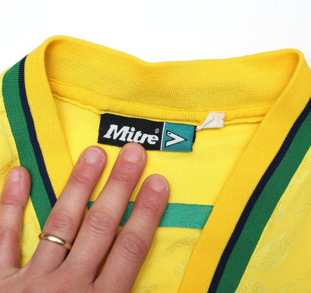 1996/97 NORWICH CITY Vintage Mitre Home Football Shirt (L)
