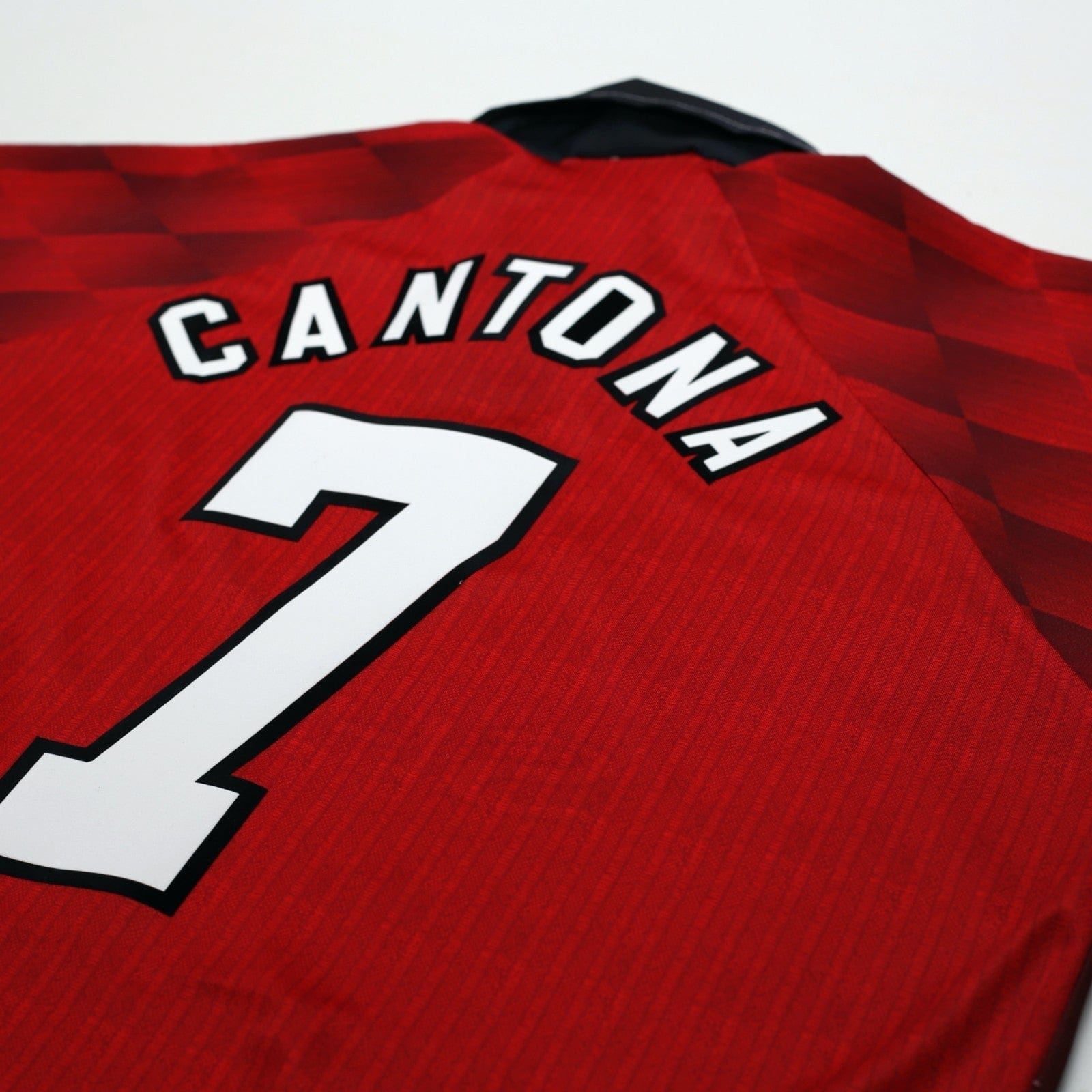 1996/98 Cantona #7 Manchester United Vintage Umbro Home Football Shirt (XL)