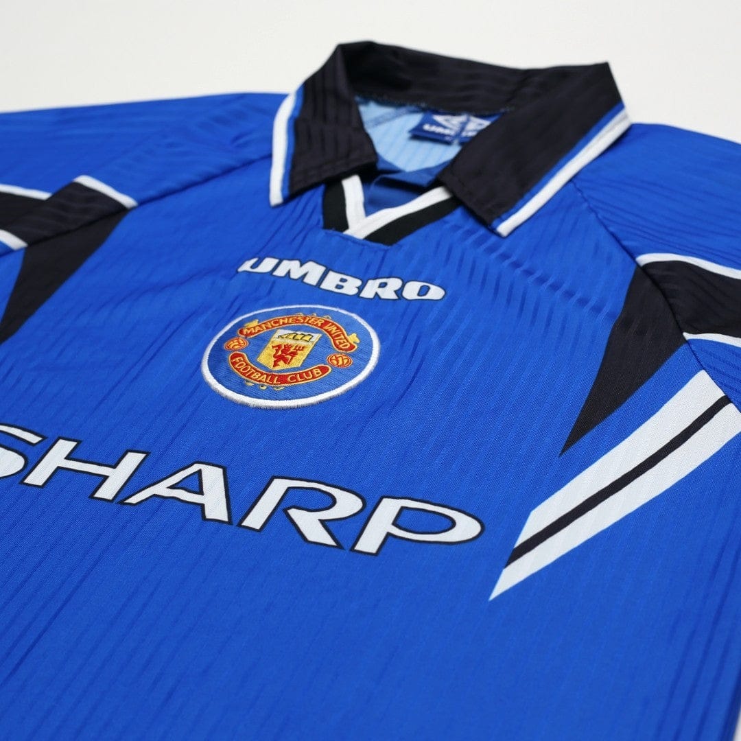 1996/98 Cantona #7 Manchester United Vintage Umbro Third Football Shirt (M)