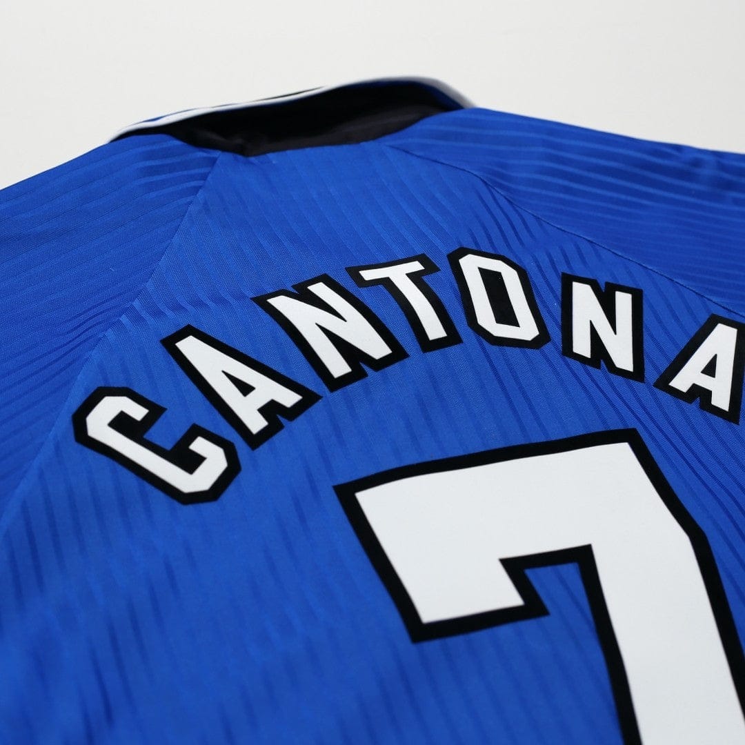 1996/98 Cantona #7 Manchester United Vintage Umbro Third Football Shirt (M)